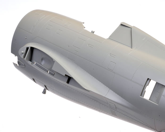 โมเดลเครื่องบินรบ Kinetic Model 1/24 KI-K3212 P-47D Thunderbolt Mk.1