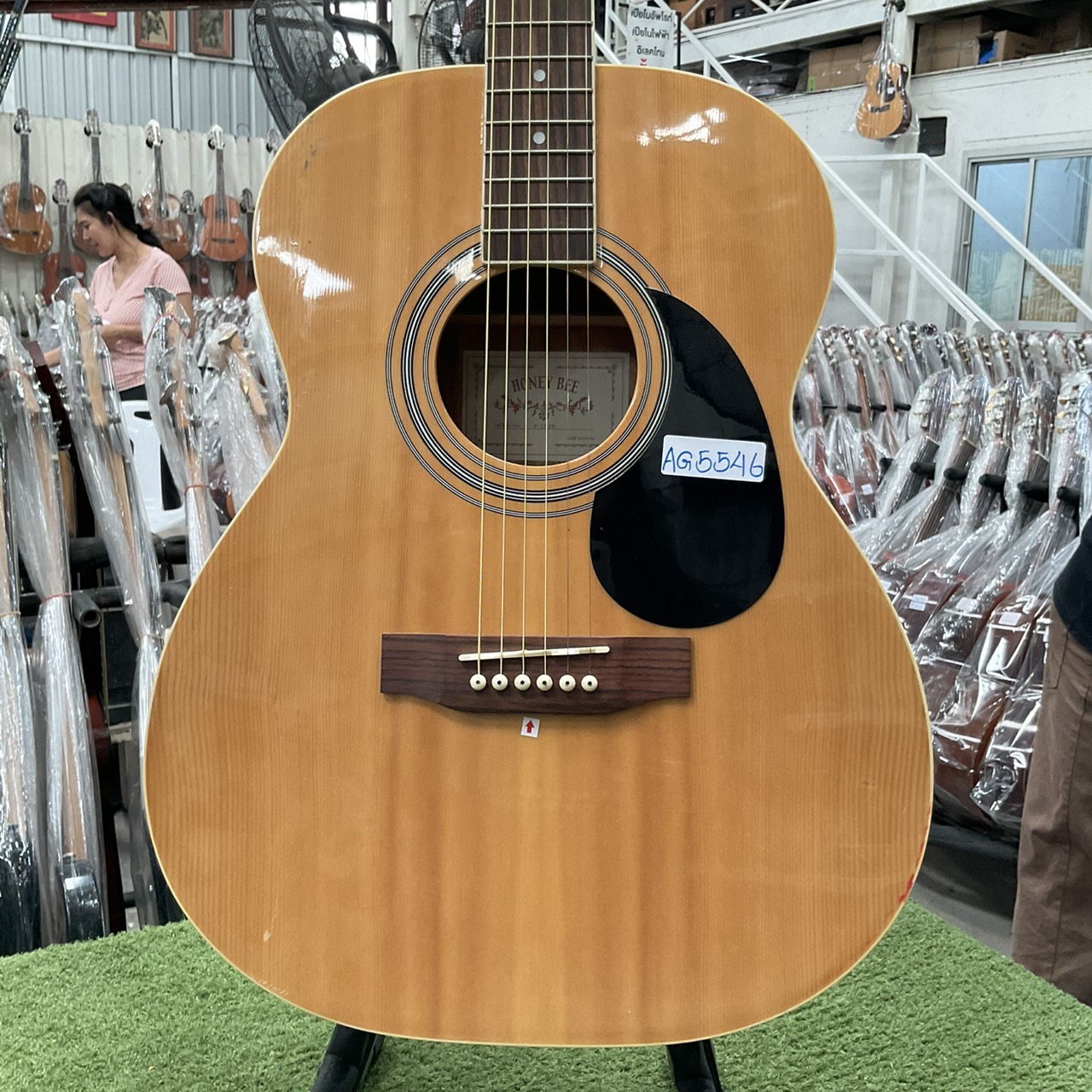 กีต้าร์โปร่ง HONEY BEE : F-15 N