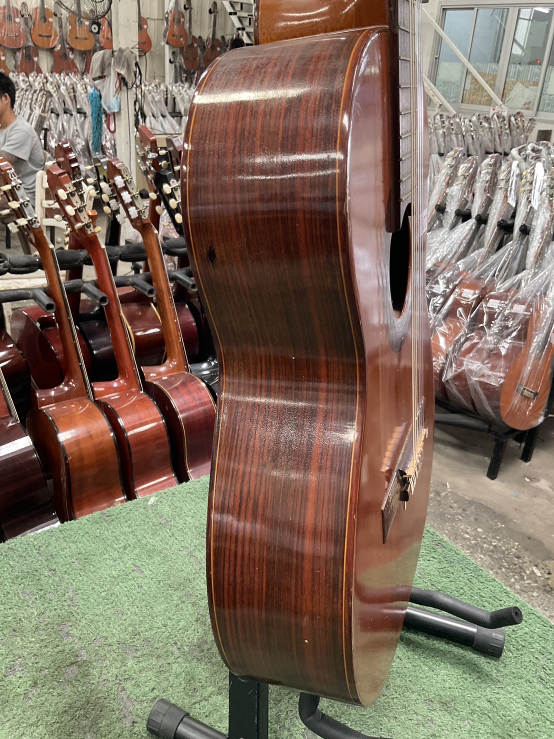 กีต้าร์คลาสสิค Abe Gut : 63D