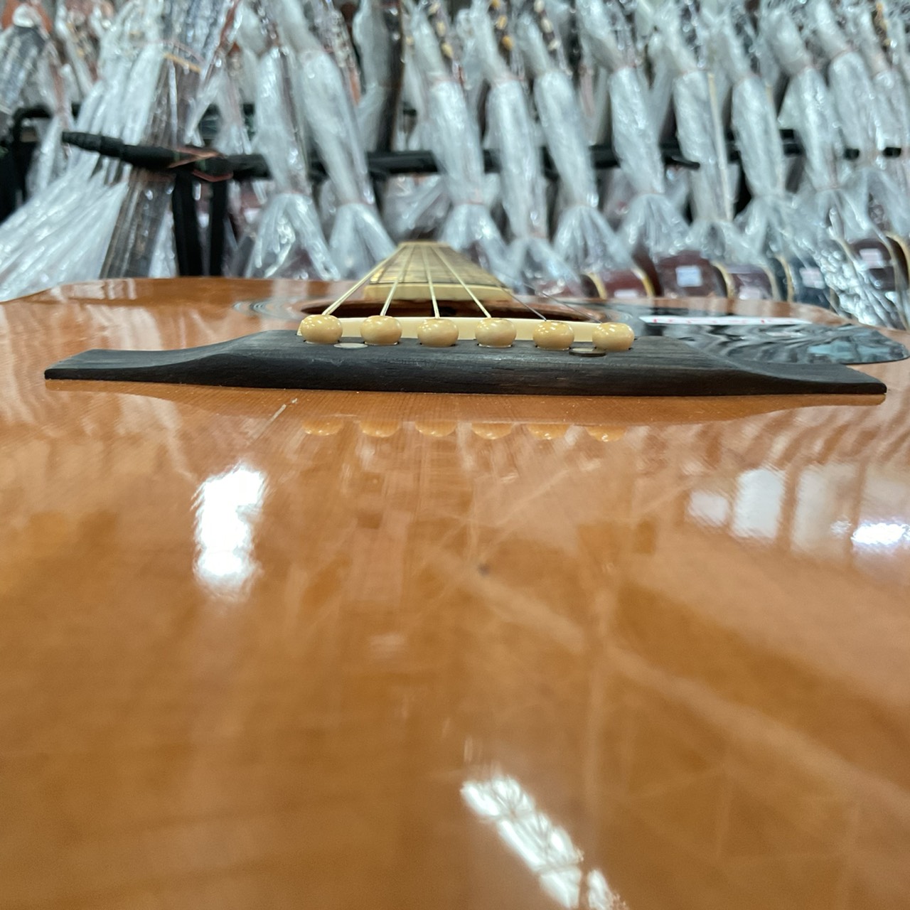 กีต้าร์โปร่ง MoDern