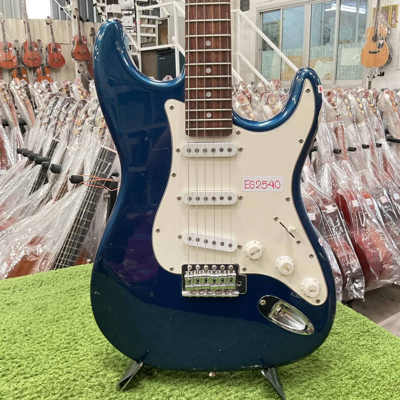 กีต้าร์ไฟฟ้า Legend