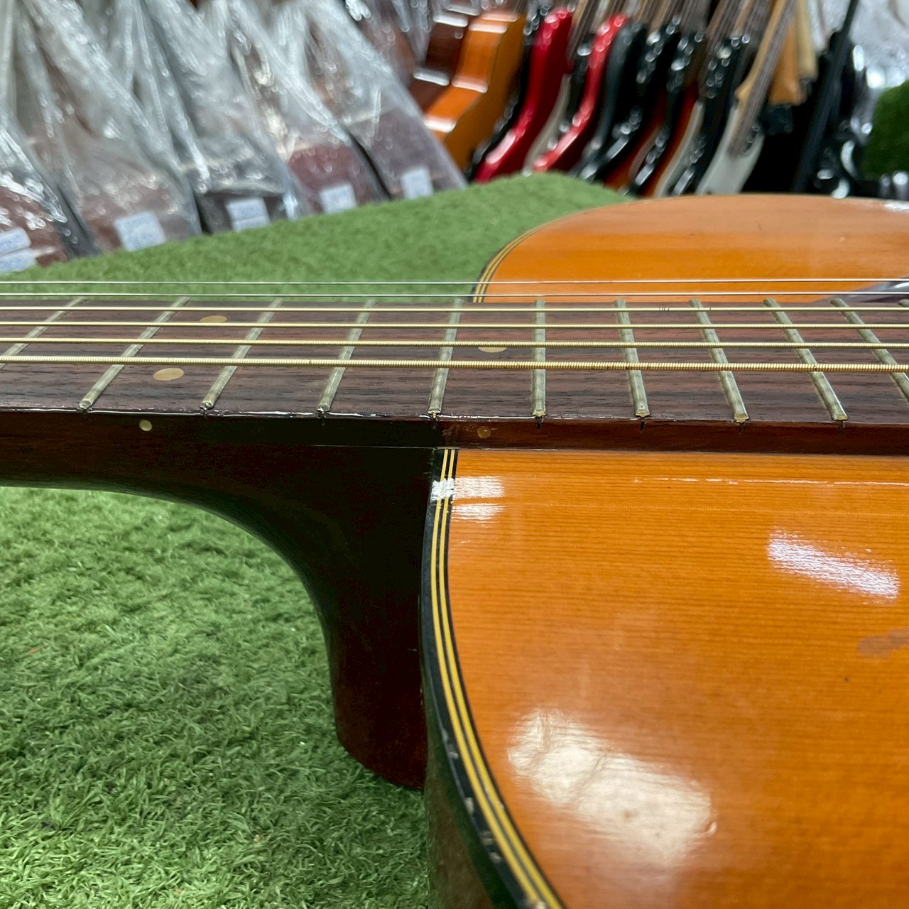 กีต้าร์โปร่ง YAMAHA : FG-130