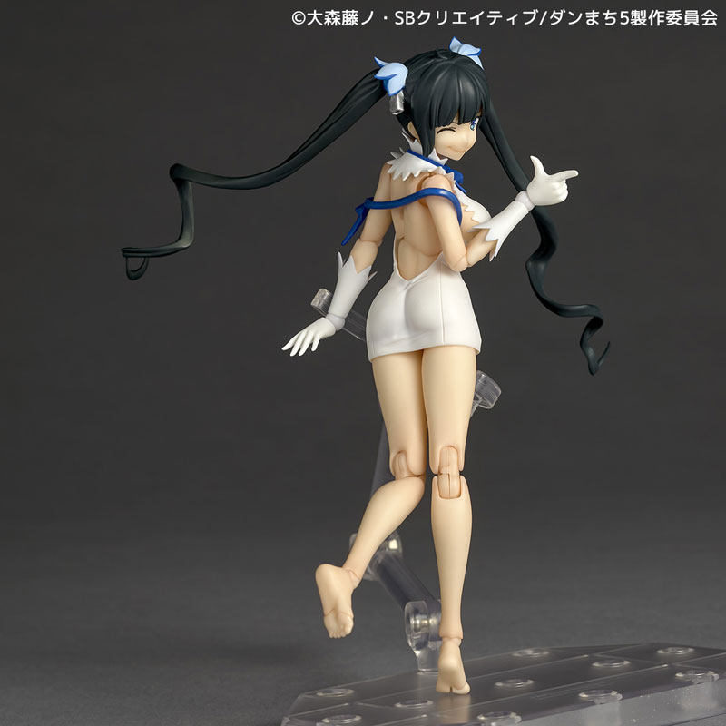 Revoltech Is It Wrong to Try to Pick Up Girls in a Dungeon? Hestia(Pre-order)
