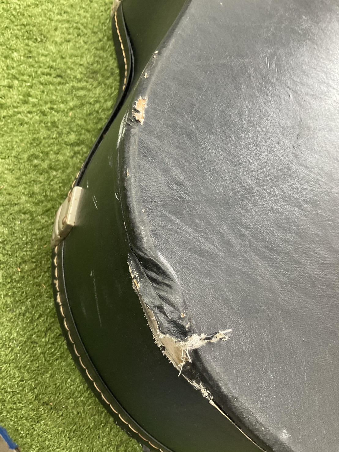 กล่องเคสกีต้าร์โปร่ง