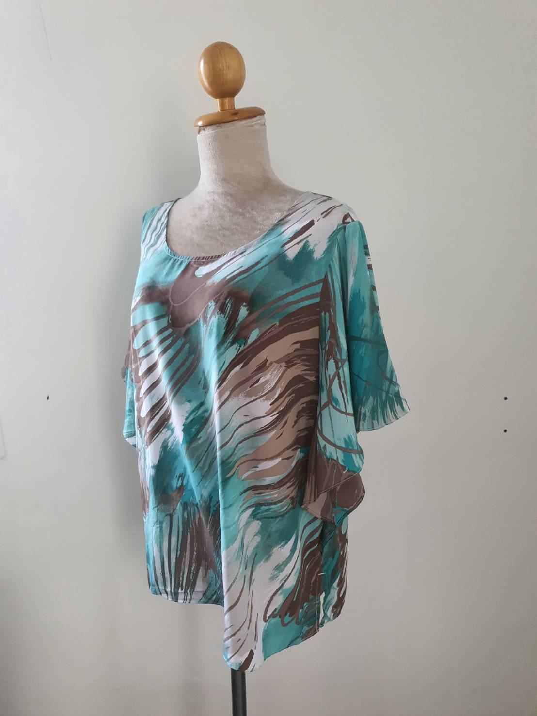 FF05629 เเสื้อผ้ามือสอง หลากสีสวยๆ แบรนด์ VALERIE STEVENS อก 40 นิ้ว