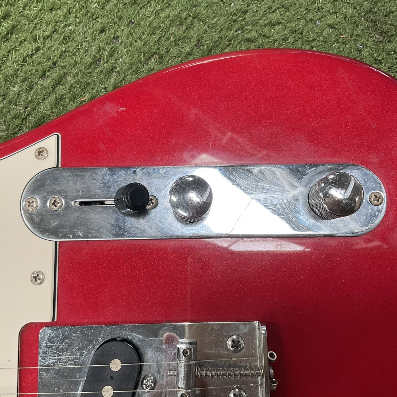 กีต้าร์ไฟฟ้า JUNQ