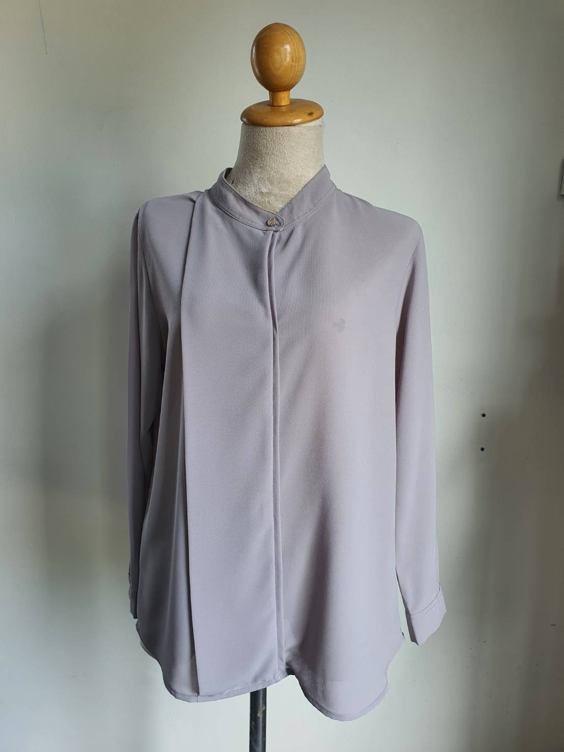FF05351 เสื้อผ้ามือสอง ชีฟอง สีเทา AVA CLOSET อก free-38 นิ้ว