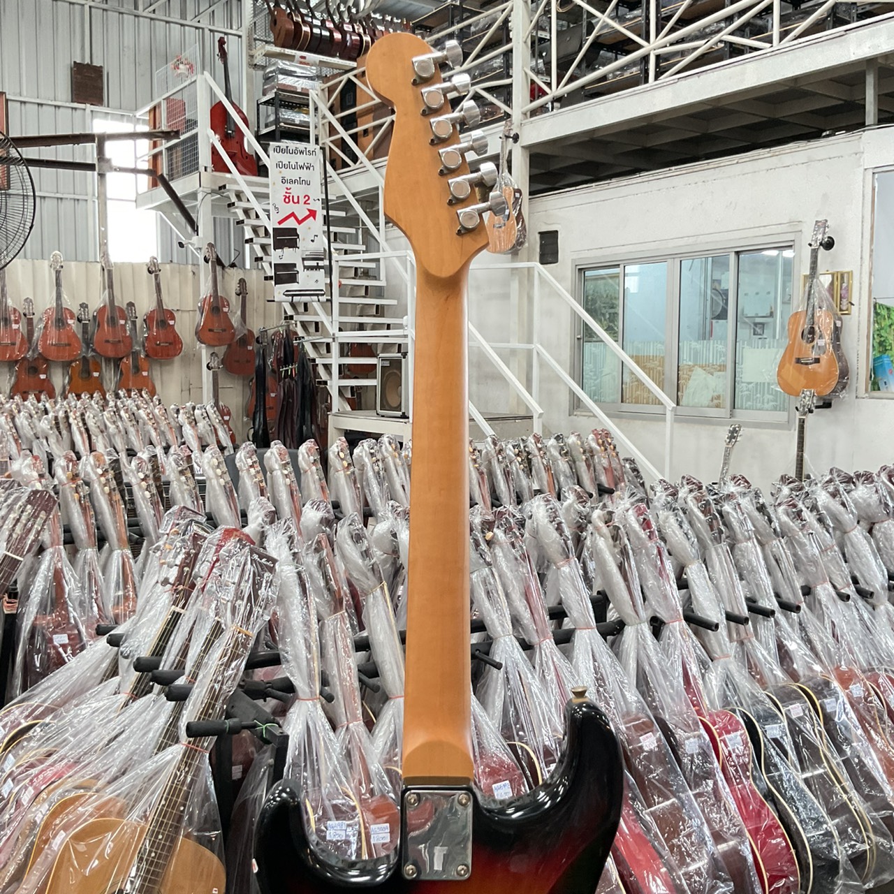 กีต้าร์ไฟฟ้า Legend