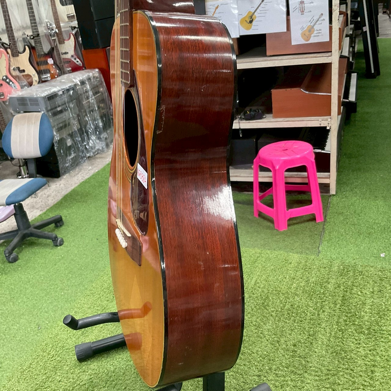 กีต้าร์โปร่ง YAMAHA : FG-130