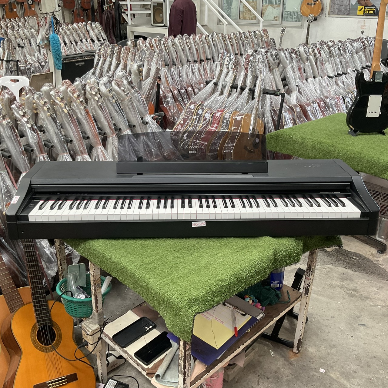 เปียโน KORG : C-16