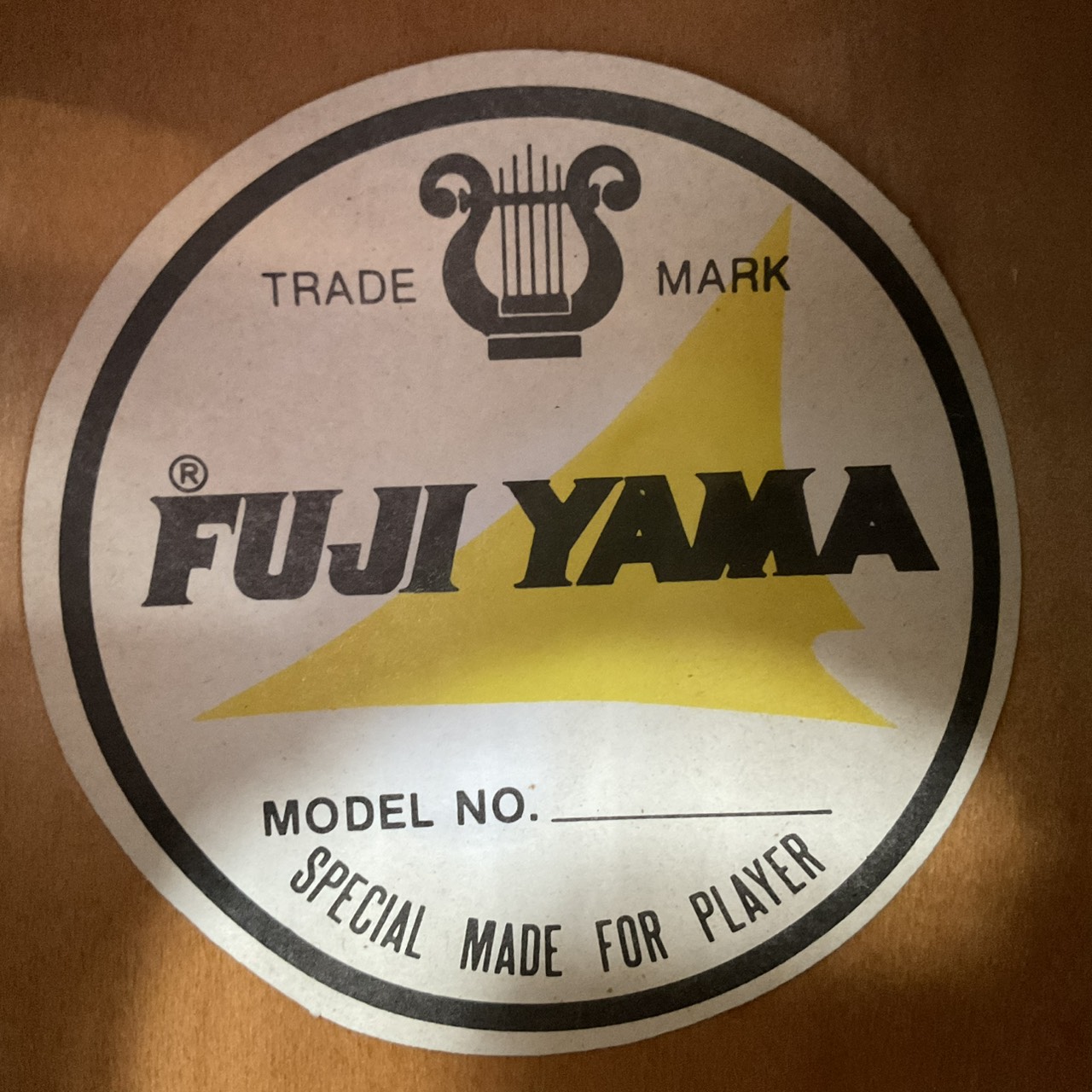 กีต้าร์คลาสสิค FUJI YAMA