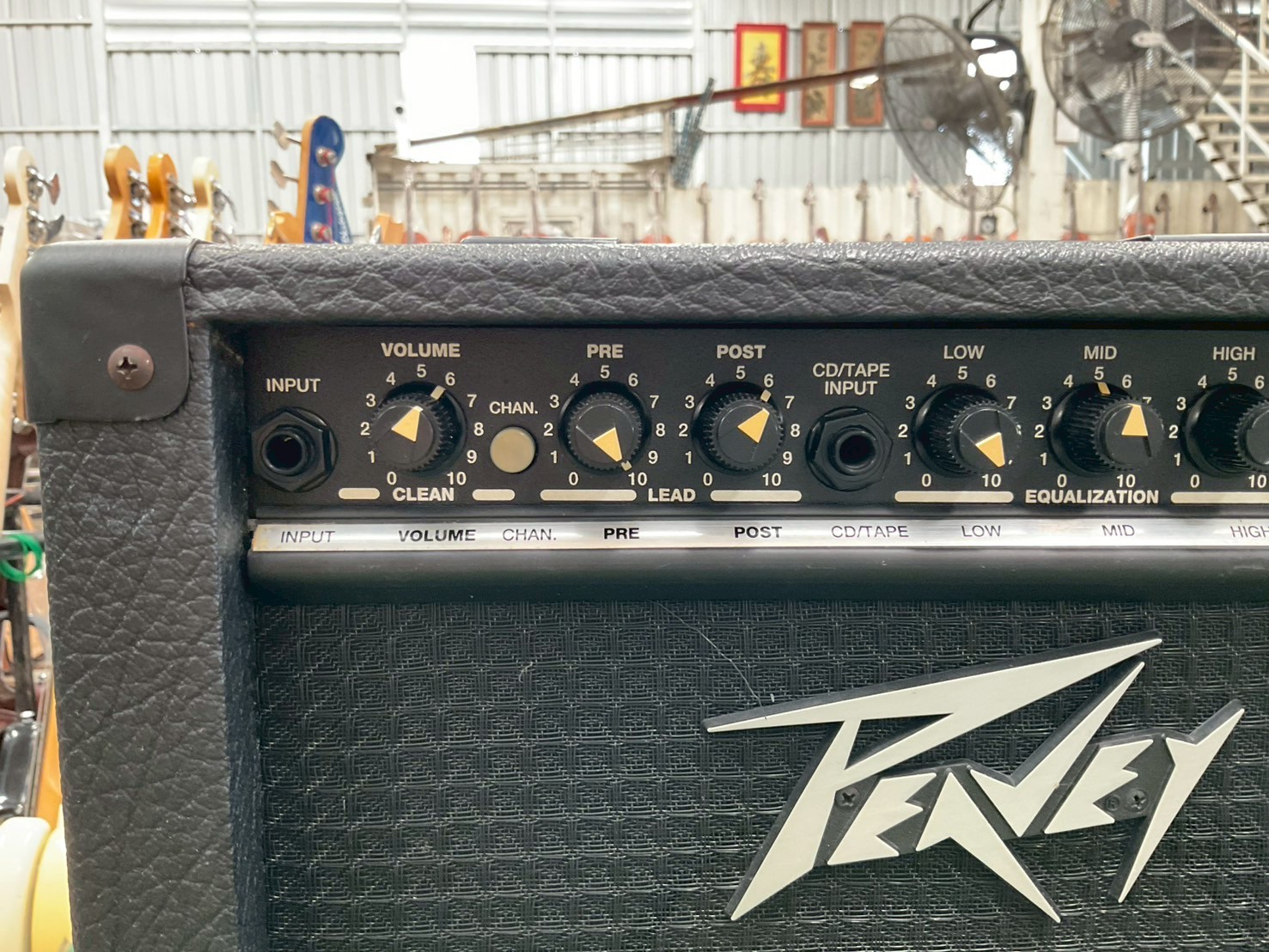 แอมป์กีต้าร์ PEAVEY : RAGE 158