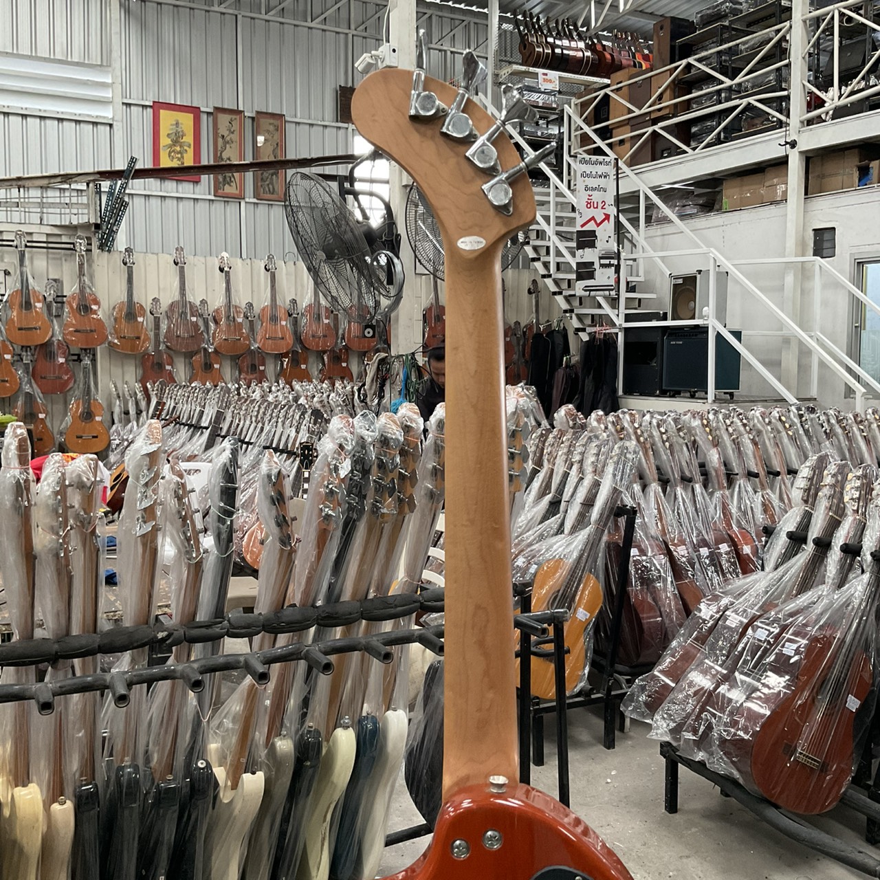 กีต้าร์เบส FERNANDES