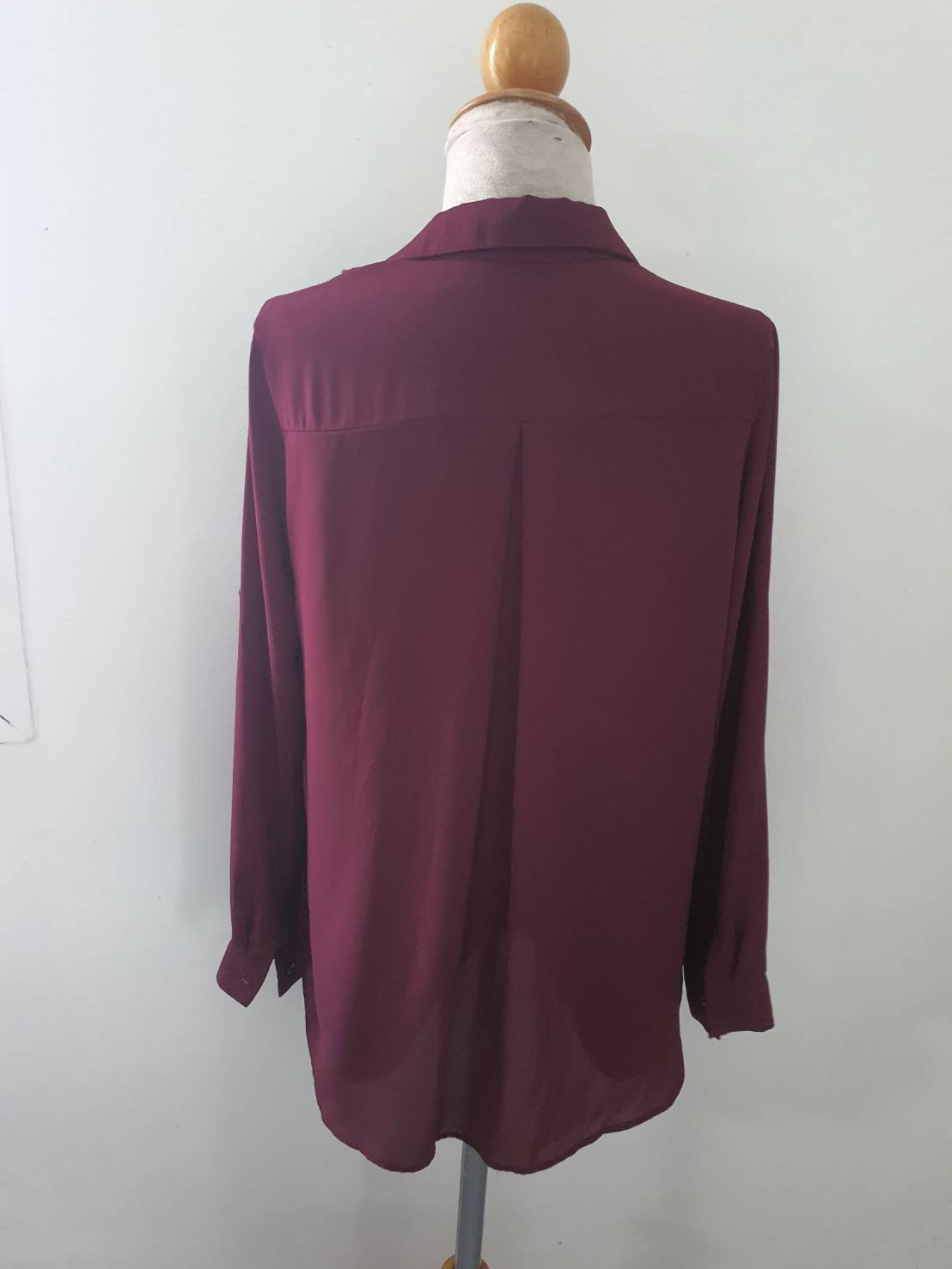 FF06222 เสื้อเชิ้ต แฟชั่น ชีฟอง สีแดงเข้ม มือสอง อก 37 นิ้ว