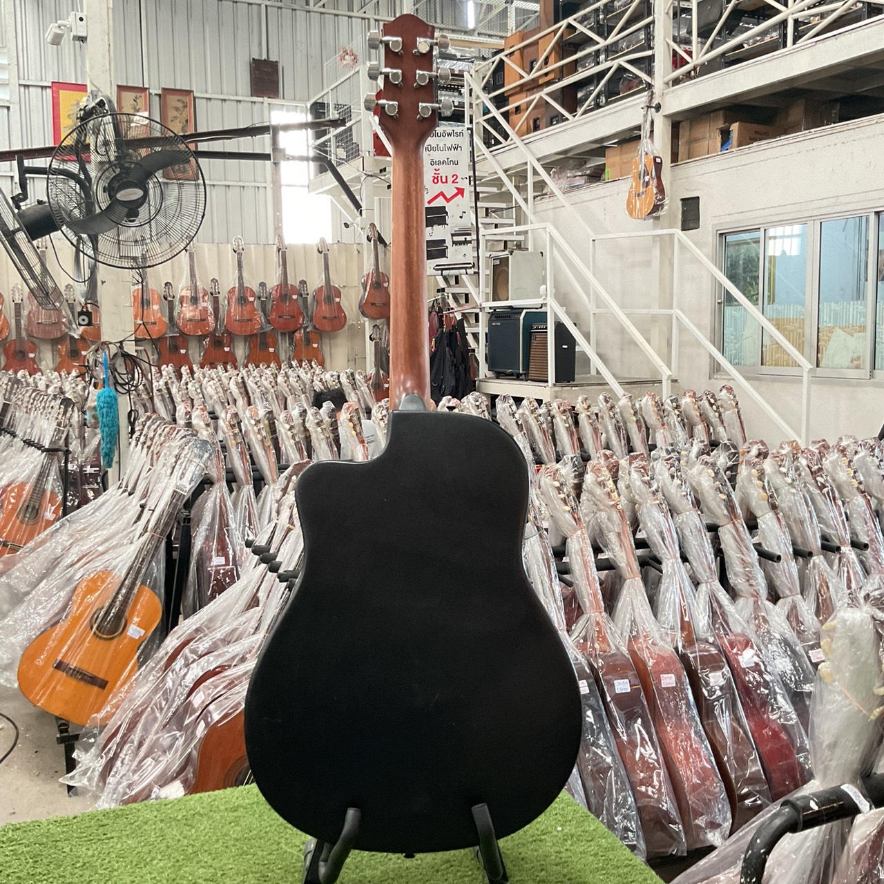 กีต้าร์โปร่งไฟฟ้า Legend : LMB-38