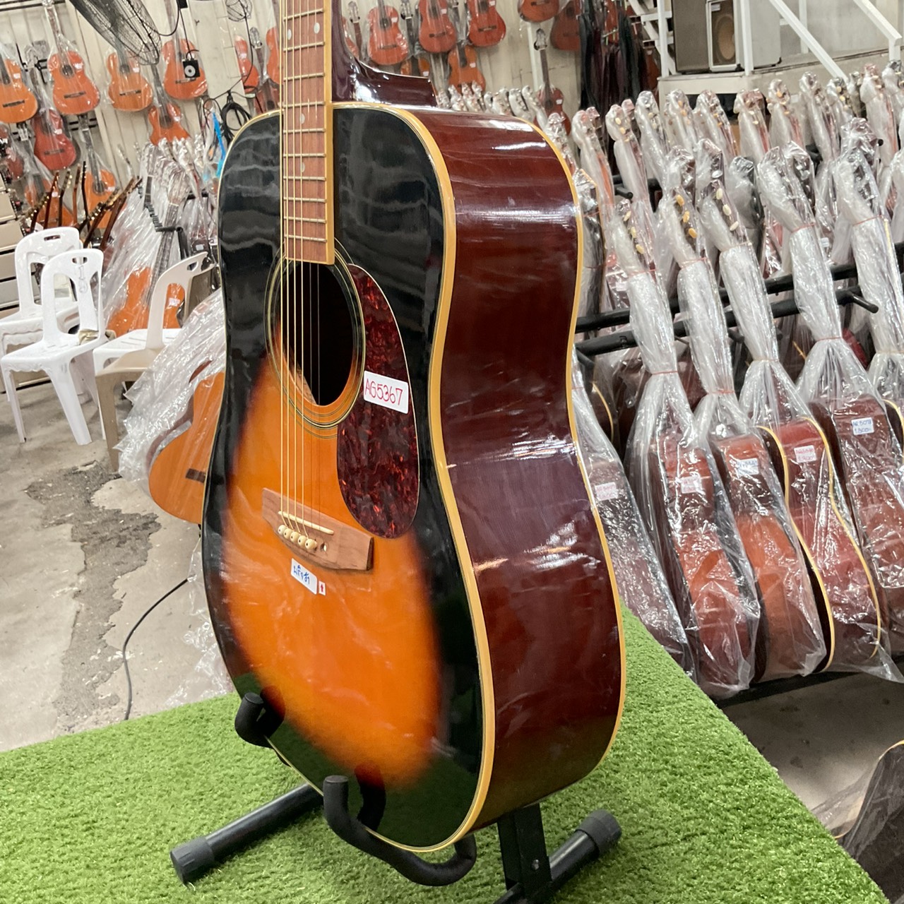 กีต้าร์โปร่ง Legend : LAW-25 BS