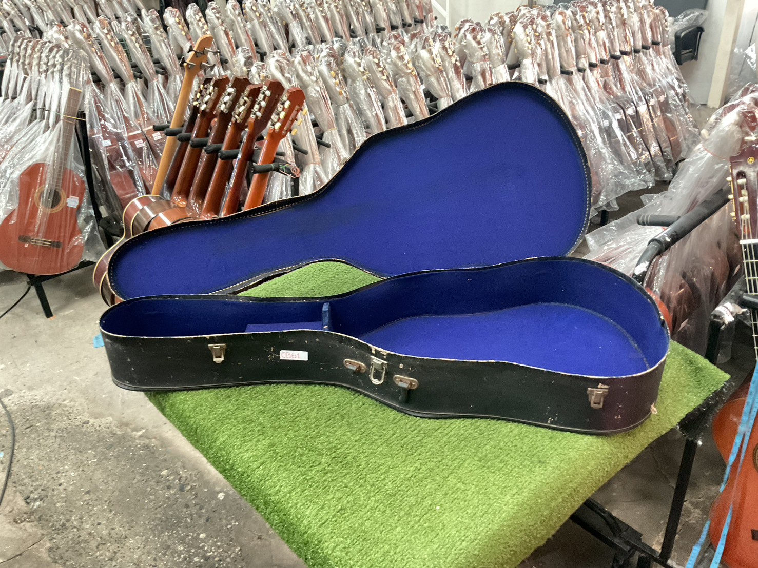 กล่องเคสกีต้าร์คลาสสิค