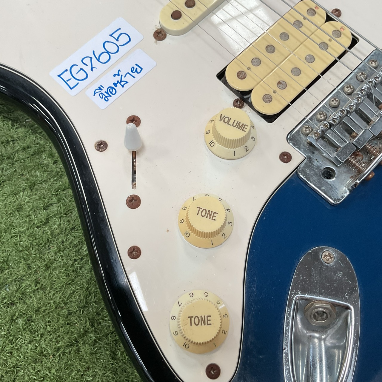 กีต้าร์ไฟฟ้า FORMESTAR (สำหรับมือซ้าย)