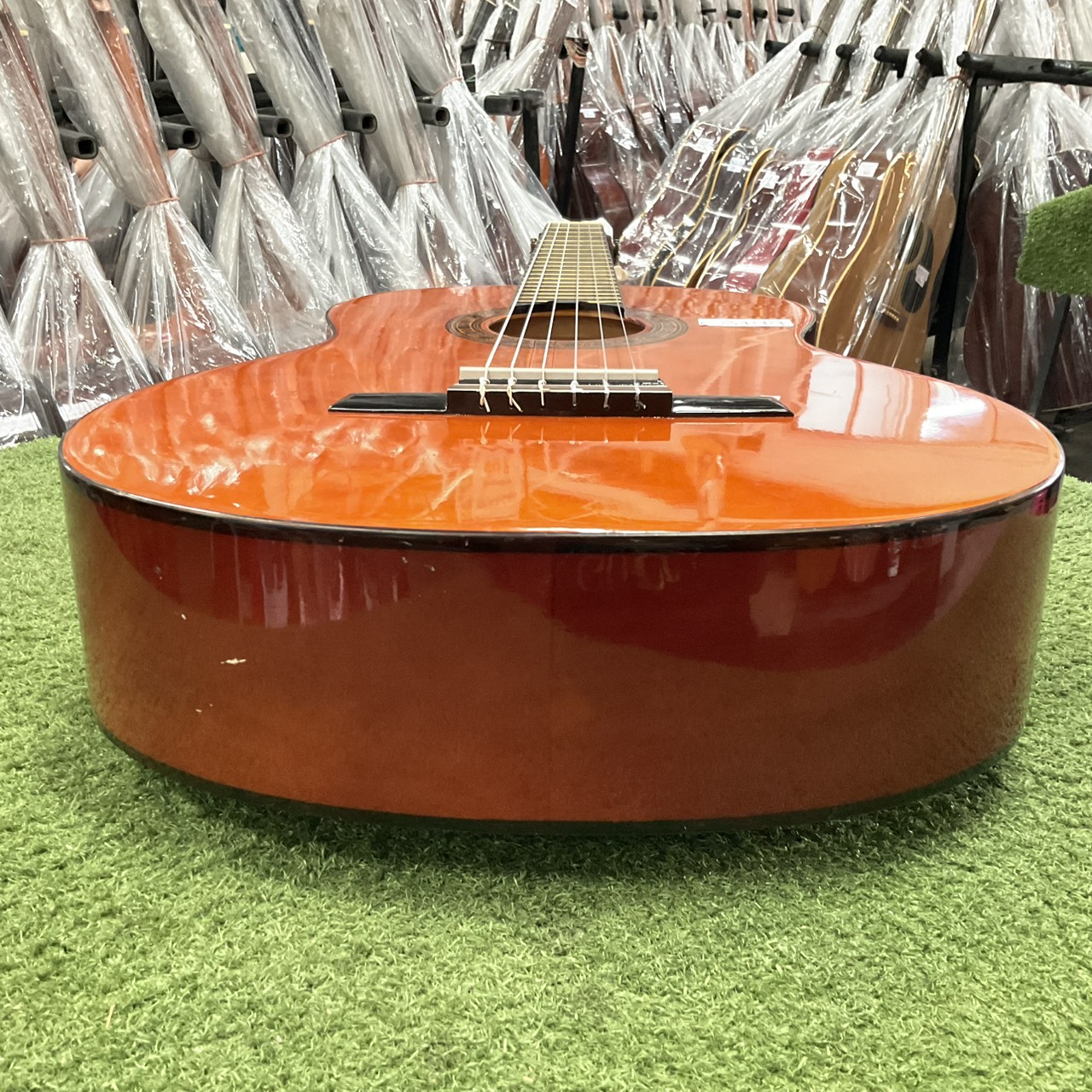 กีต้าร์คลาสสิค Valencia : CG-160