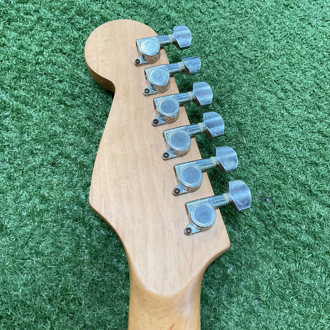 กีต้าร์ไฟฟ้า Legend