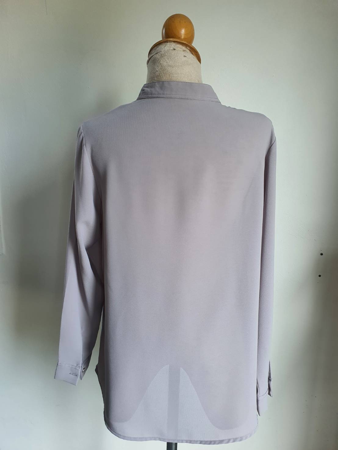 FF05351 เสื้อผ้ามือสอง ชีฟอง สีเทา AVA CLOSET อก free-38 นิ้ว