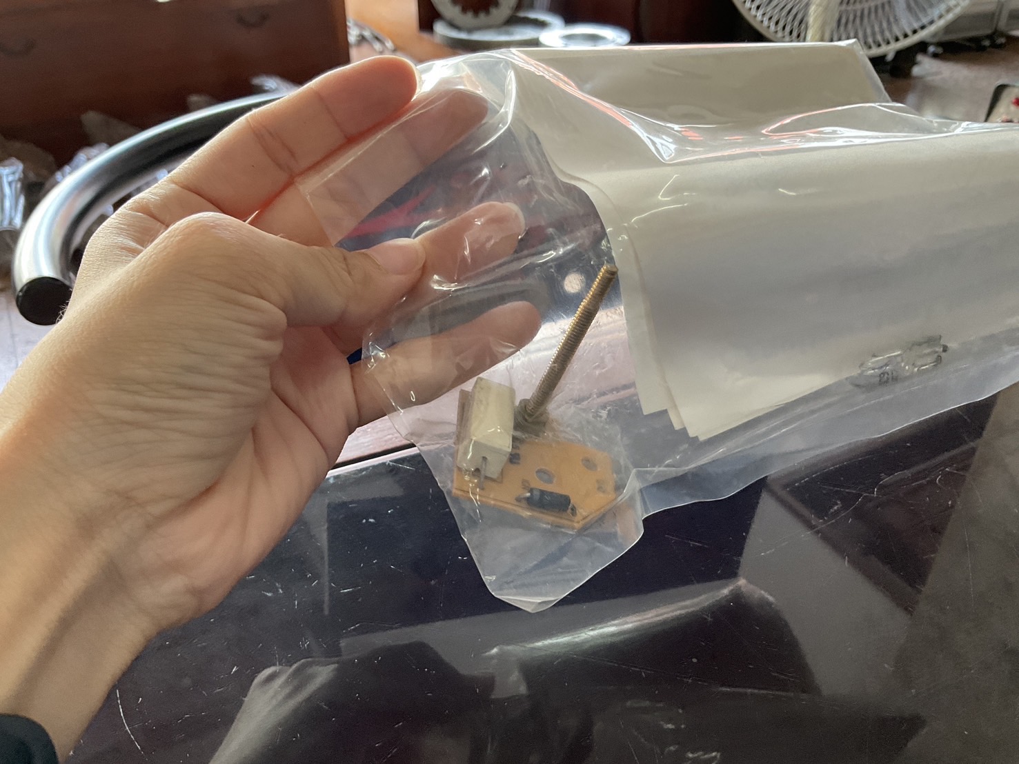 เกจ์วัดรอบ FARIA 3000 RPM 3.5 นิ้ว วัดชั่วโมงในตัว 12V ต่อกับไดชาร์ท ไฟร์วีล + เซ็นเซอร์ 5 หุน