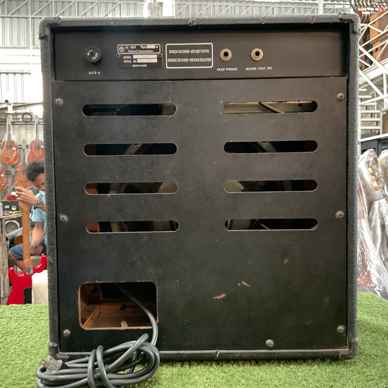 แอมป์กีต้าร์ Roland : GA-20