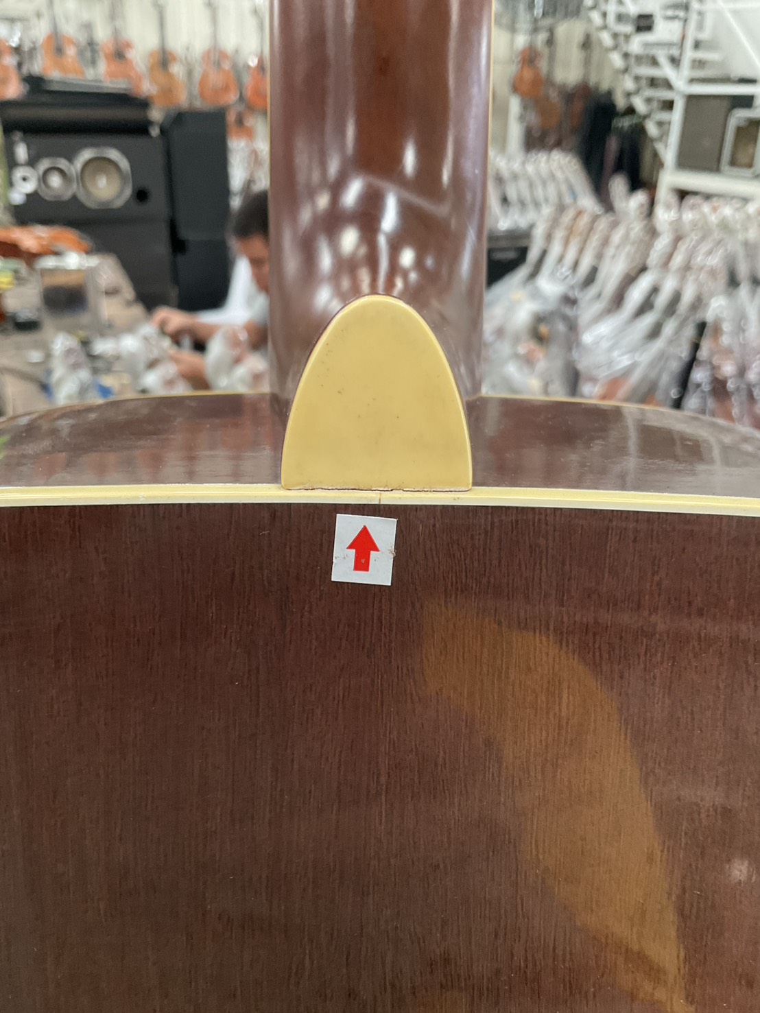 กีต้าร์โปร่ง YAMAHA : FG-200D