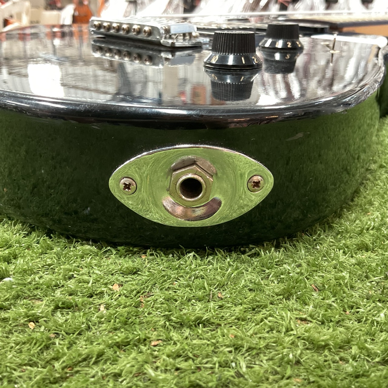 กีต้าร์ไฟฟ้า CHATTING BIRD