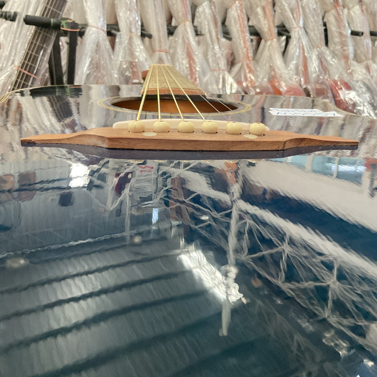 กีต้าร์โปร่งไฟฟ้า Legend : LMB-38