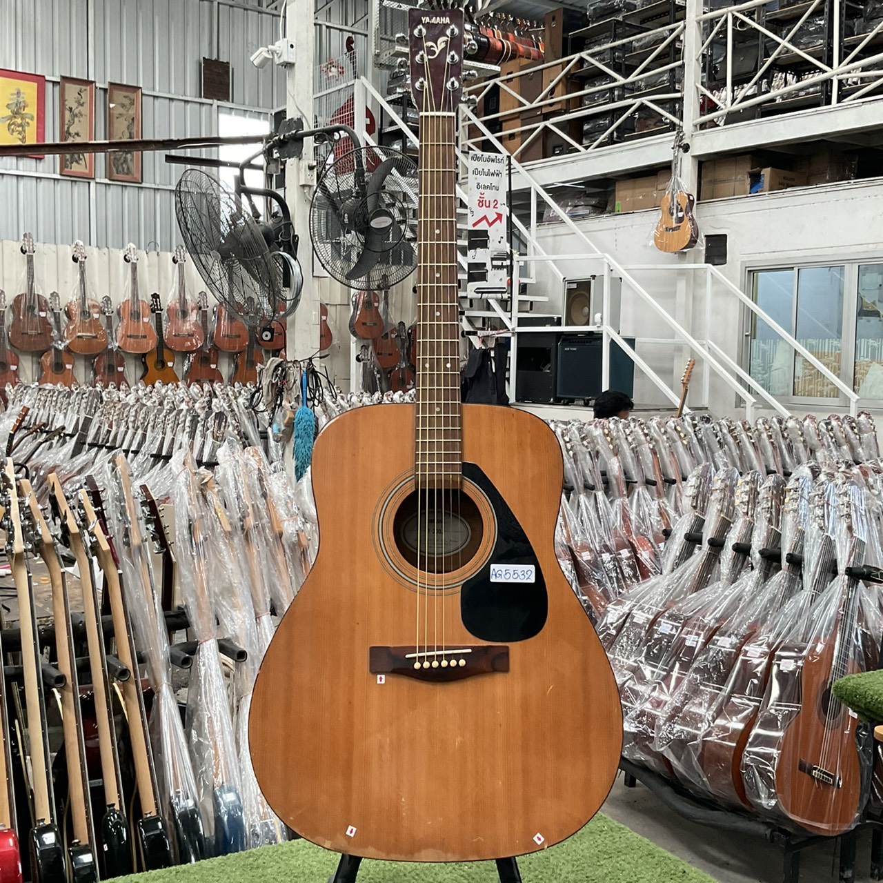 กีต้าร์โปร่ง YAMAHA : F-330J