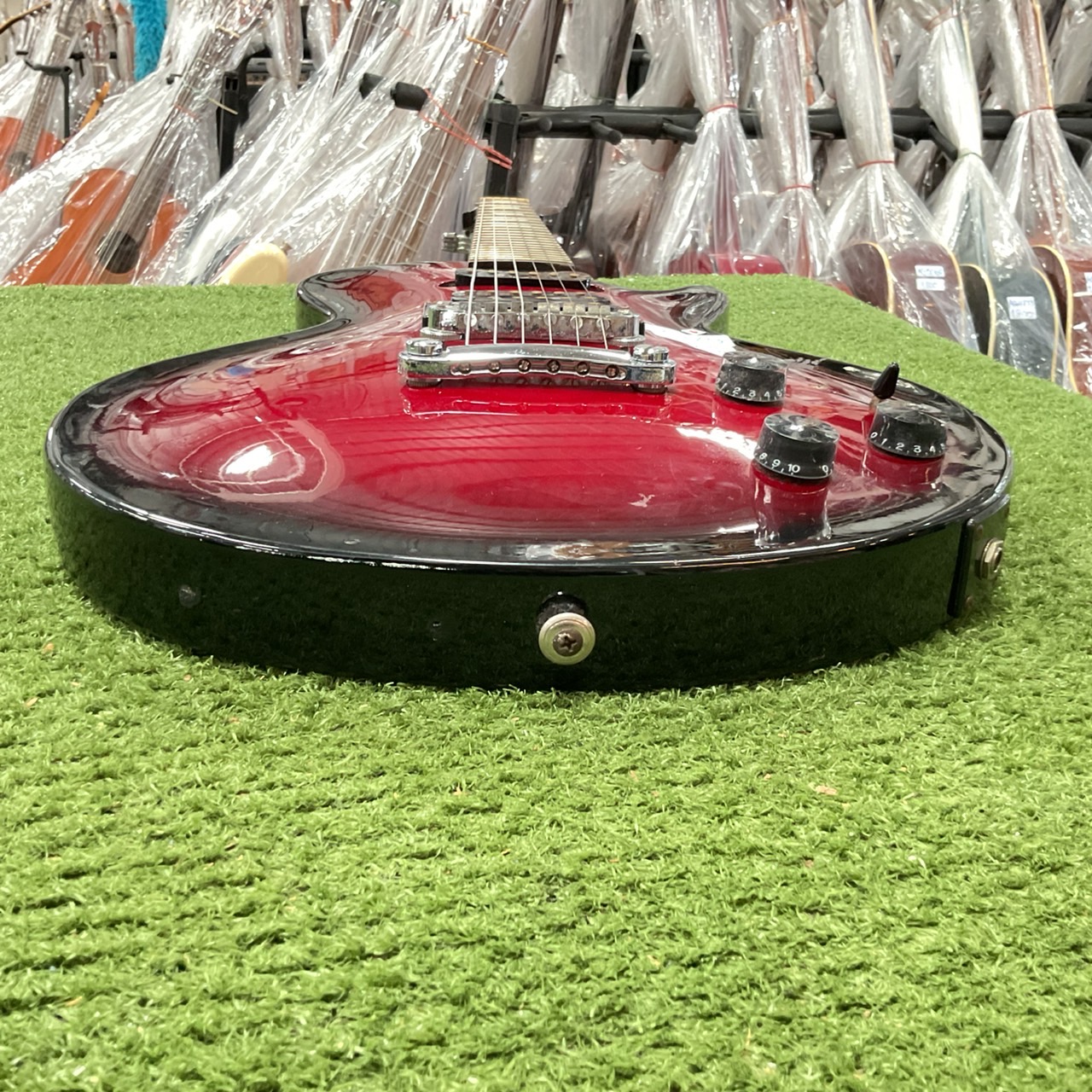 กีต้าร์ไฟฟ้า GRASS ROOTS