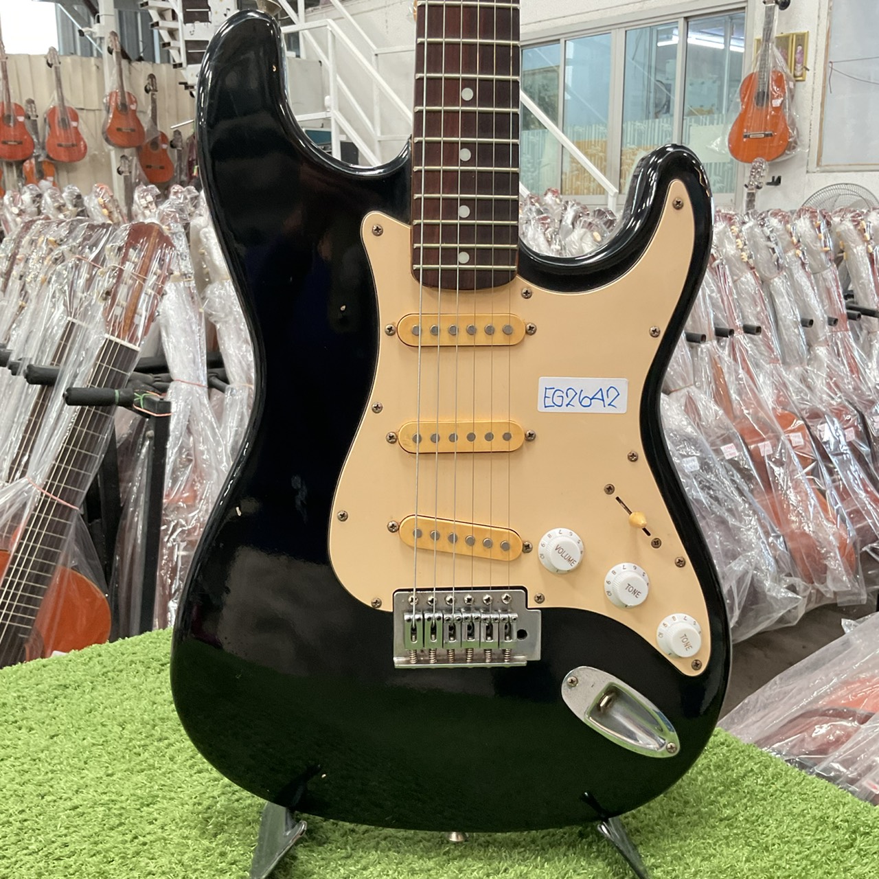 กีต้าร์ไฟฟ้า Maison