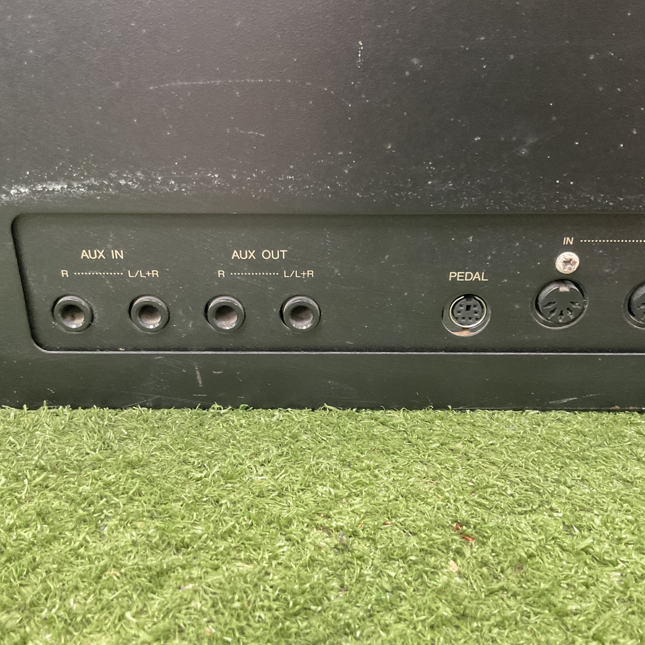 เปียโน YAMAHA : CLP-820 สินค้าไม่พร้อมใช้งาน (ต้องซ่อม)