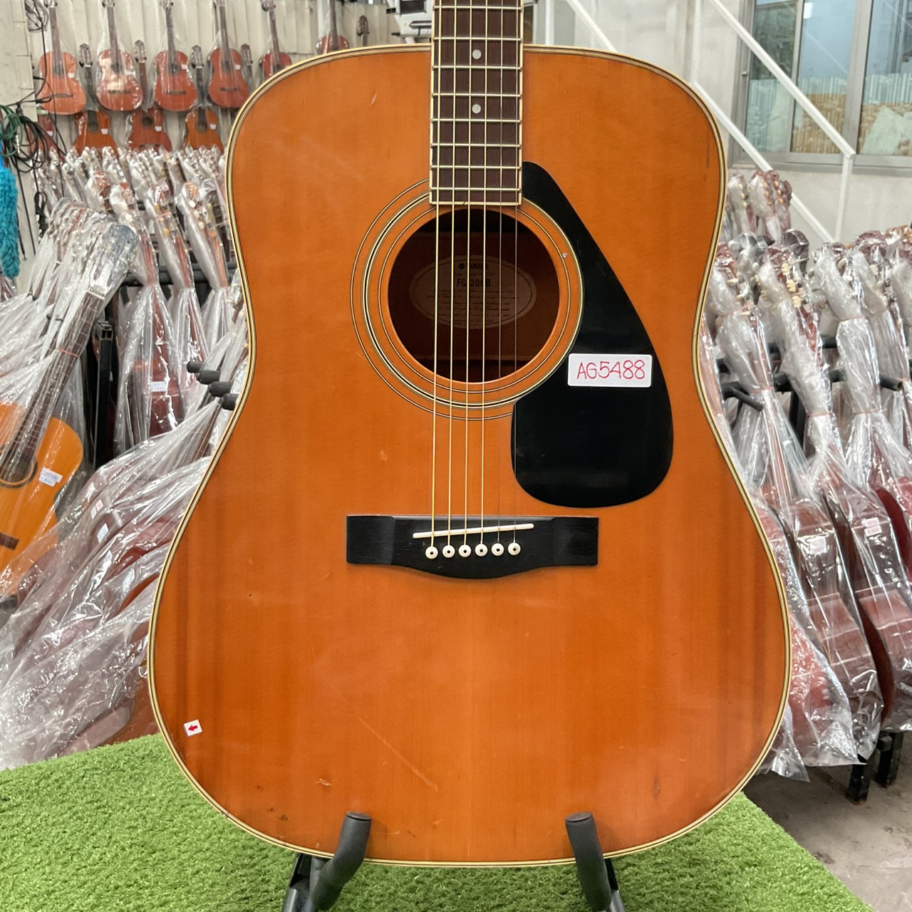 กีต้าร์โปร่ง YAMAHA : FG-200D