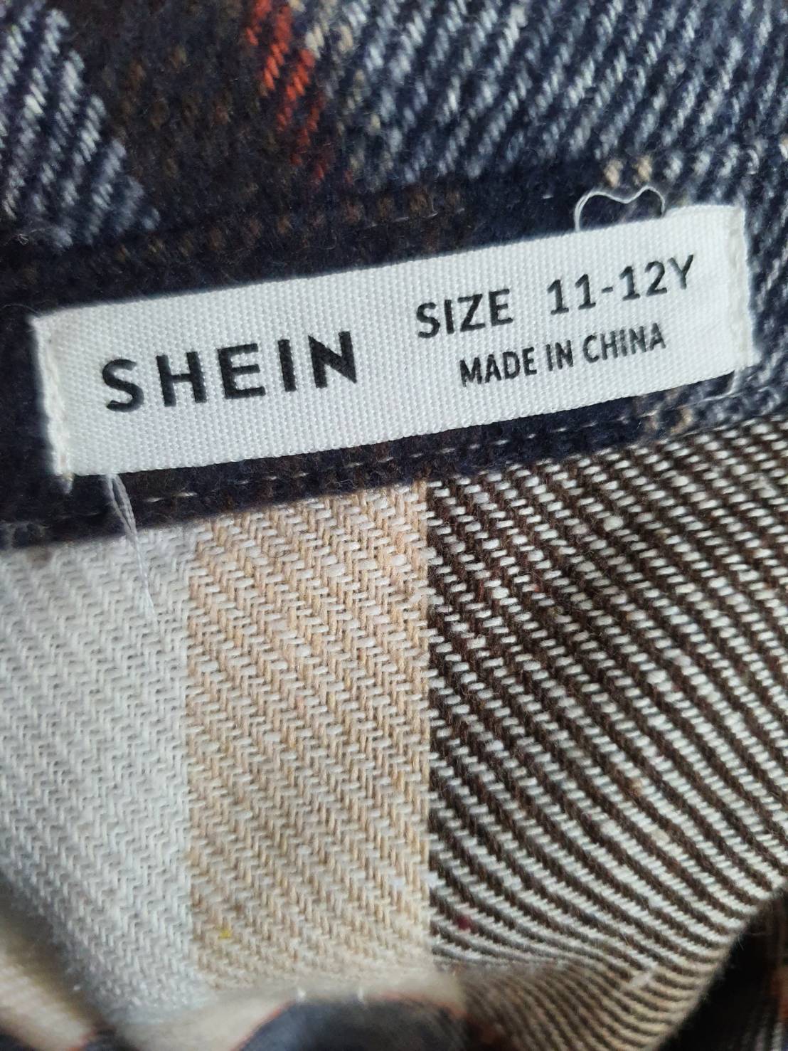FF06472 ้เสื้อผ้ามือสอง ลายก็อต แบรนด์ ZEIN อก 35 นิ้ว