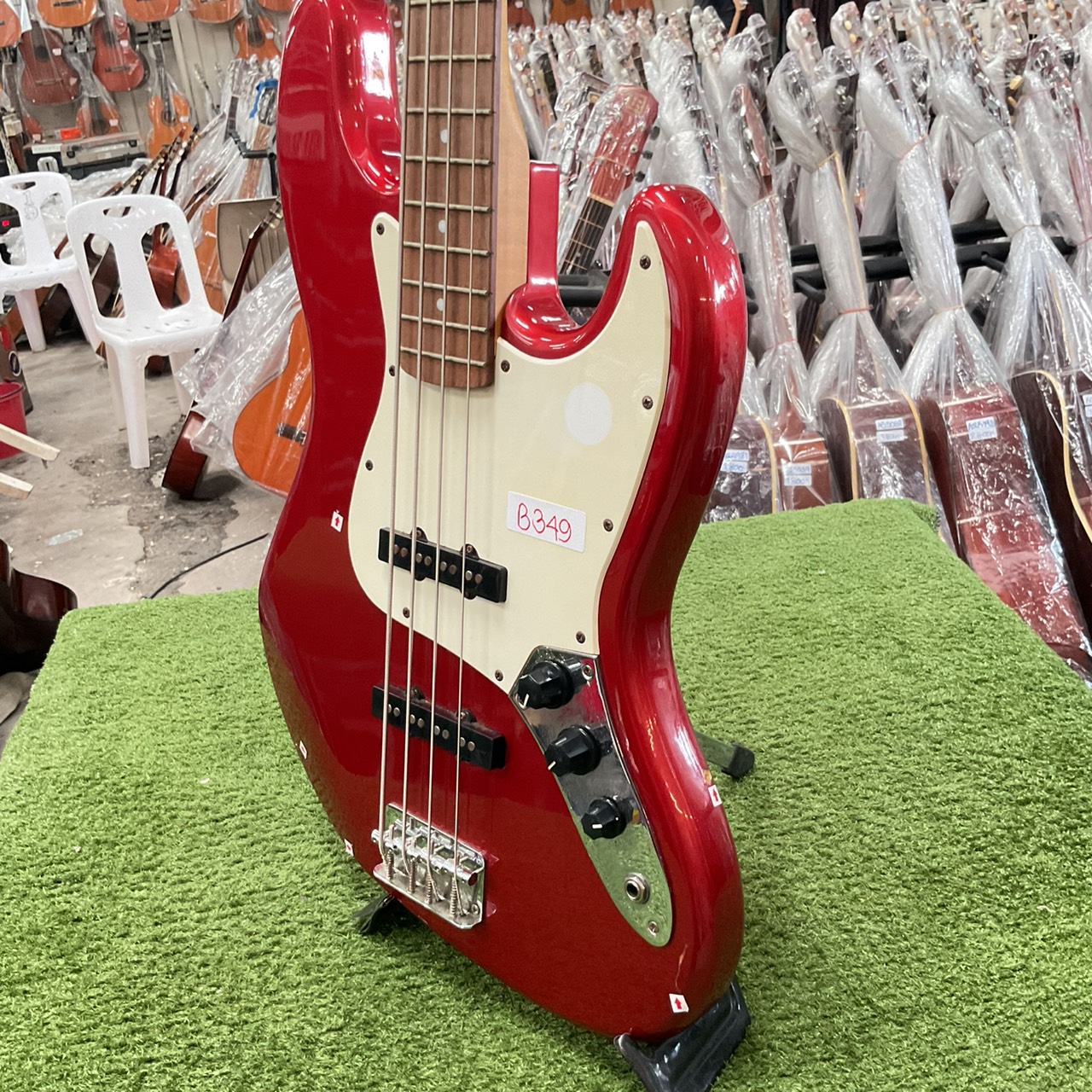 กีต้าร์เบส BUSKER'S