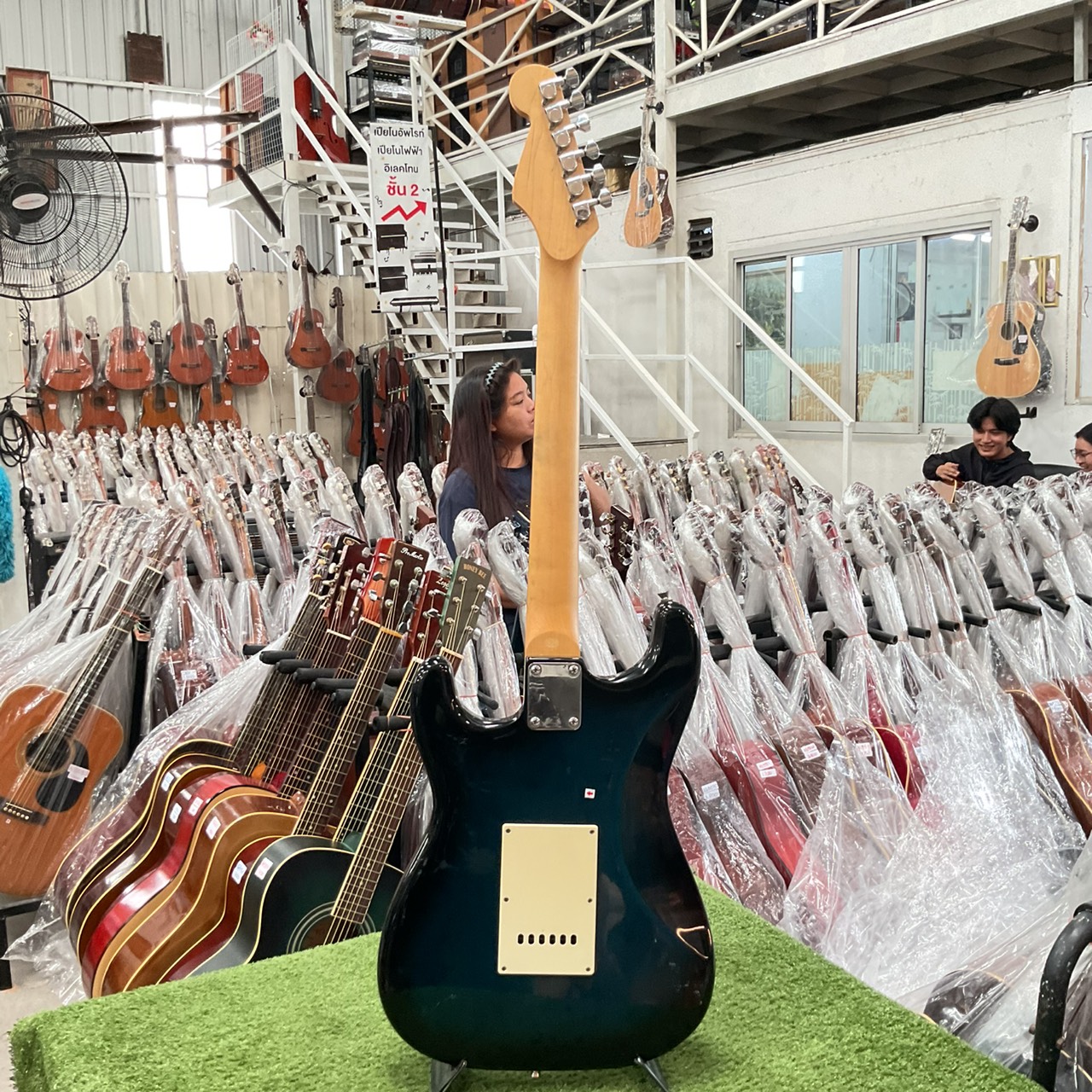 กีต้าร์ไฟฟ้า PhotoGenic