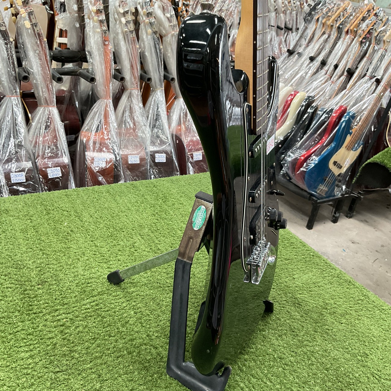 กีต้าร์ไฟฟ้า SELDER