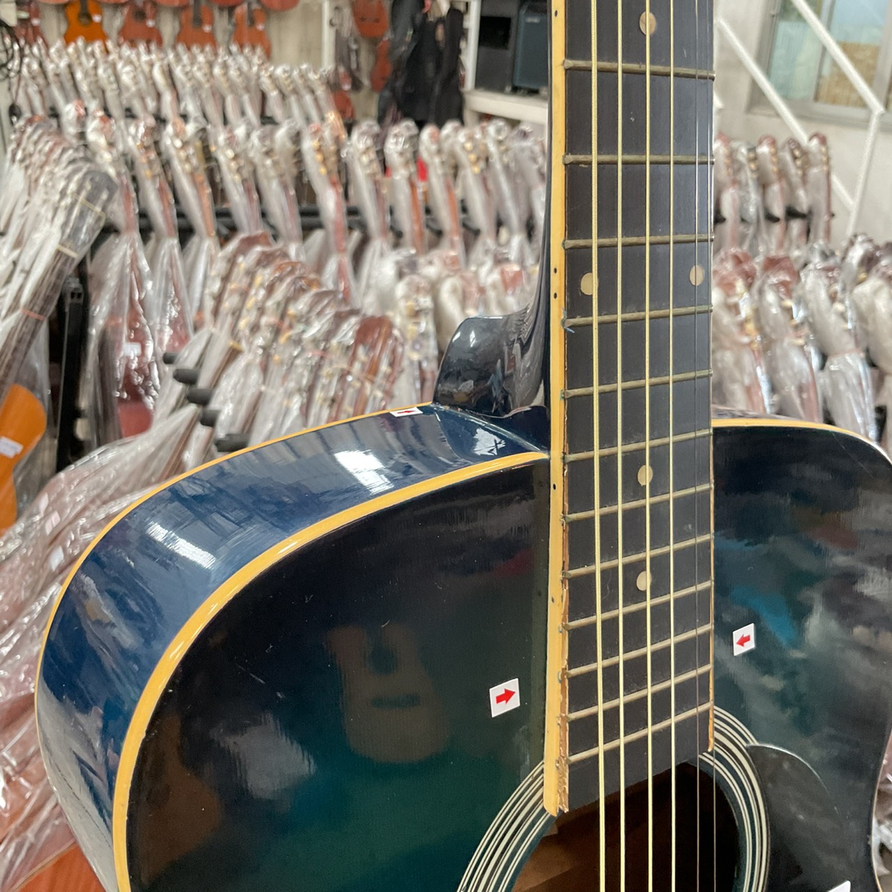 กีต้าร์โปร่ง Barclay