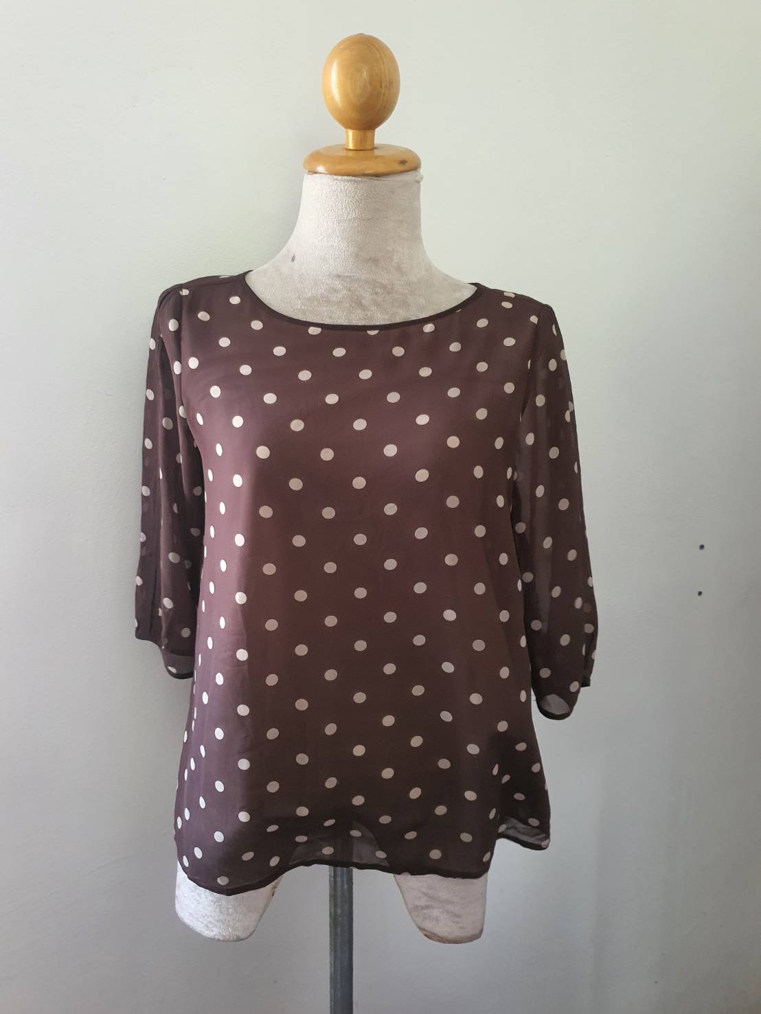 FF06165 เสื้อสีน้ำตาลลายจุดแบรนด์เนม l i g n e อก 34 นิ้ว