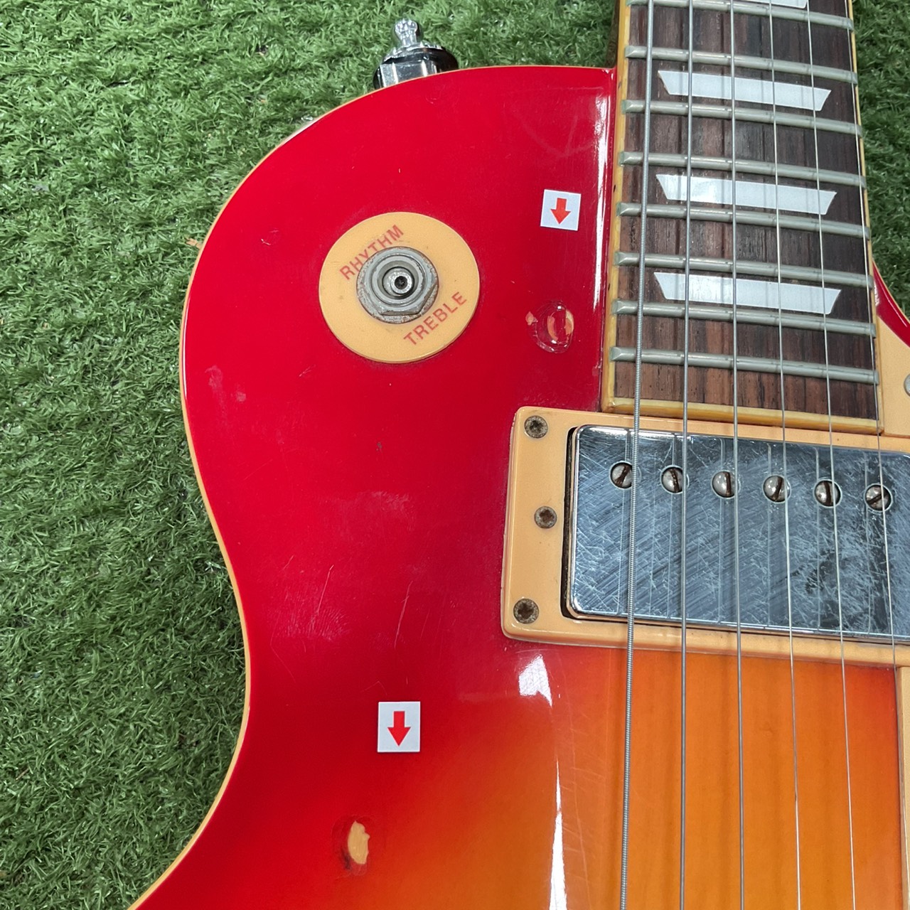 กีต้าร์ไฟฟ้า PhotoGenic