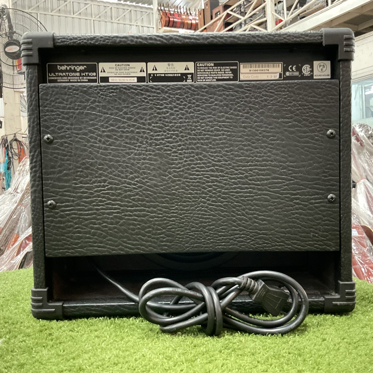 แอมป์กีต้าร์ behringer : ULTRACOUSTIC KT108 (KEYBOARD)