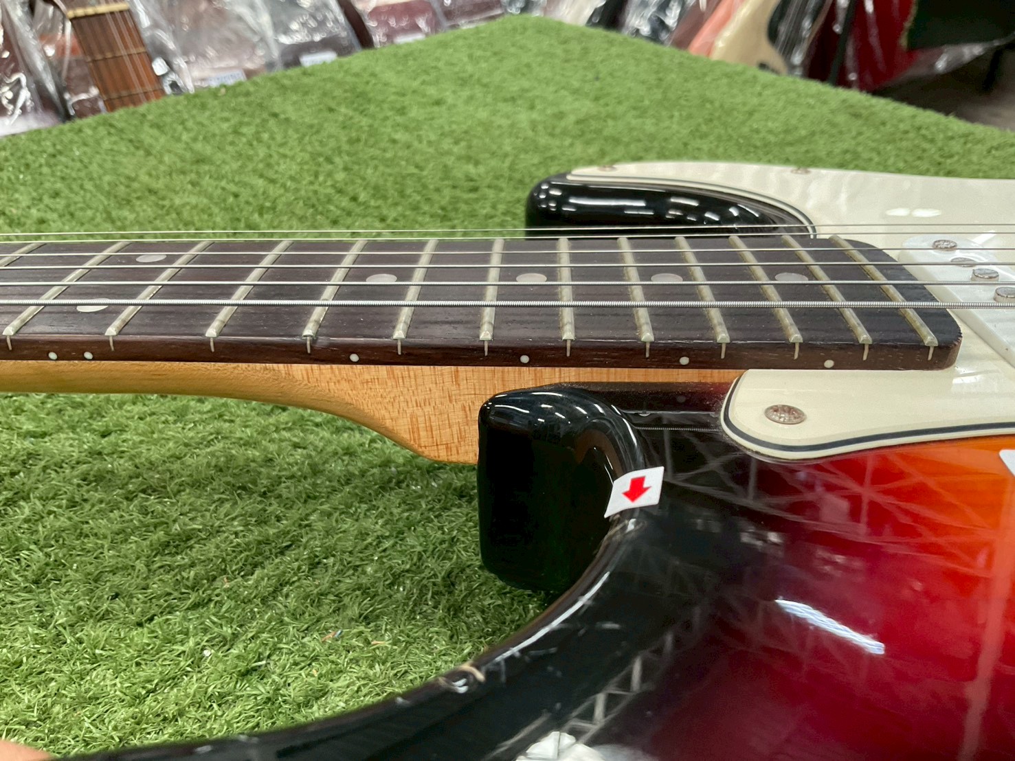 กีต้าร์ไฟฟ้า Legend