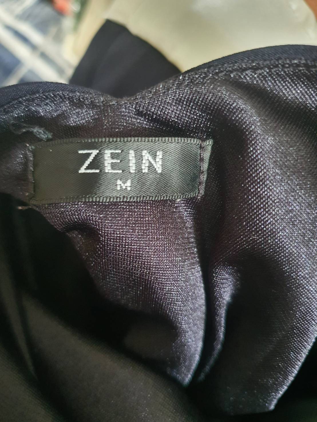 FF05543 เสื้อผ้ามือสอง สีดำ แบรนด์ ZEIN