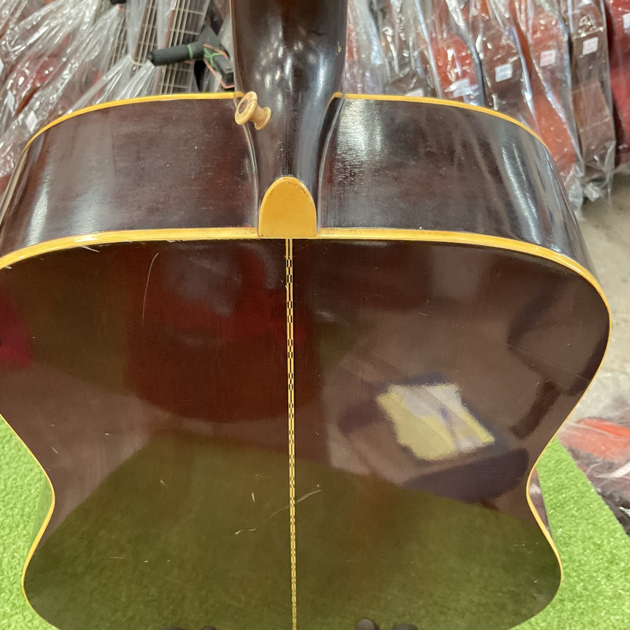 กีต้าร์โปร่ง YAMAHA : FG-201B