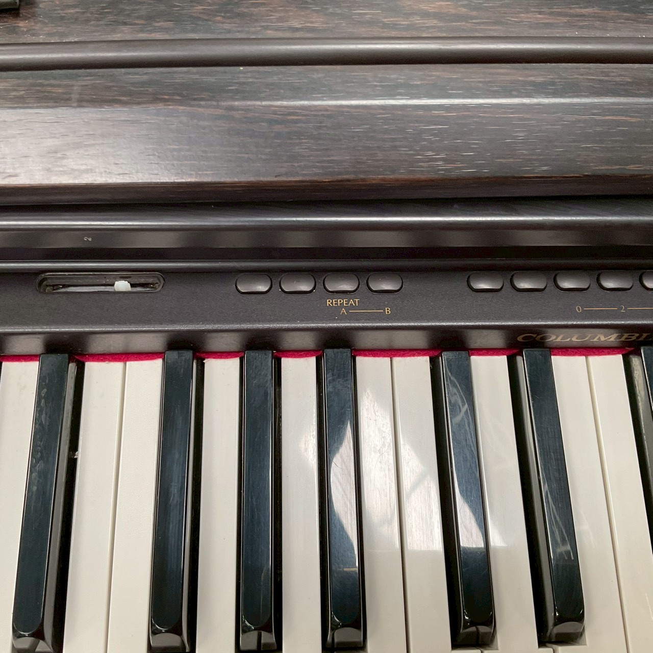 เปียโน COLUMBIA : EP-345 สินค้าไม่พร้อมใช้งาน (ต้องซ่อม)