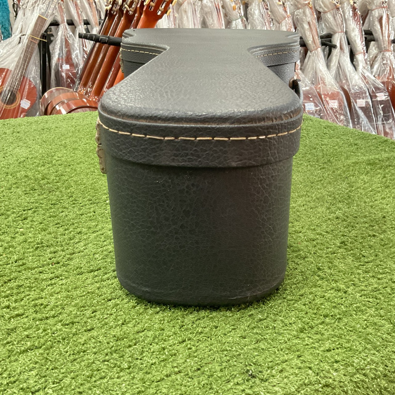 กล่องเคสกีต้าร์โปร่ง