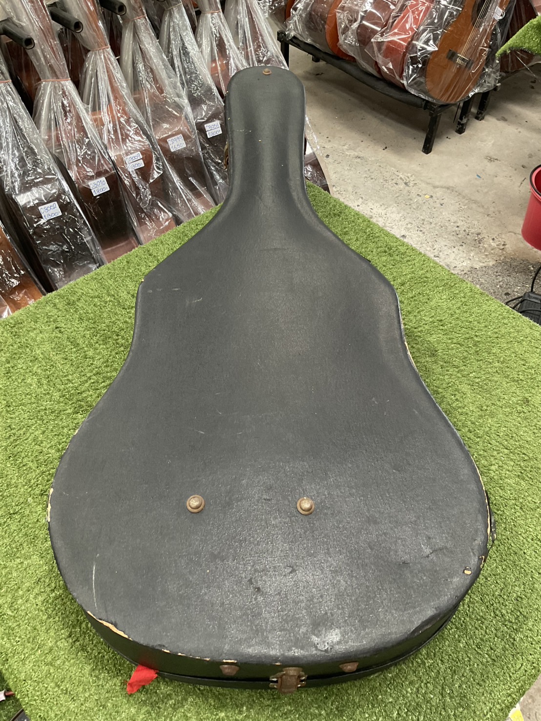 กล่องเคสกีต้าร์คลาสสิค