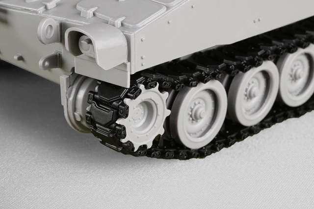 โมเดลปืนใหญ่อัตราจร Kinetic Model 1/35 KI-K61006 M109A2 Self propelled howitzer